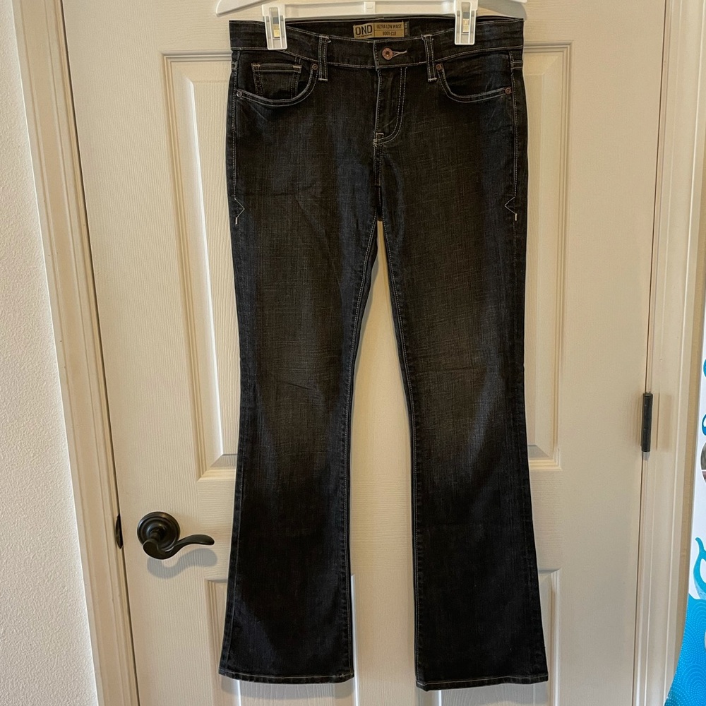 LAST CALL🌺 Old Navy Ultra Low Rise Boot Cut Stretch Jeans 6L